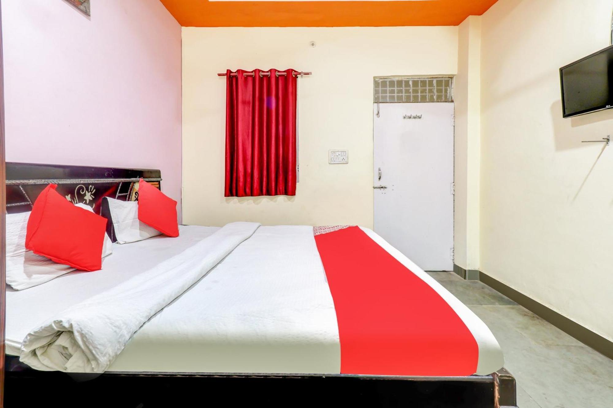Spot On Siddhi Maa Hotel กวาลิออร์ ภายนอก รูปภาพ