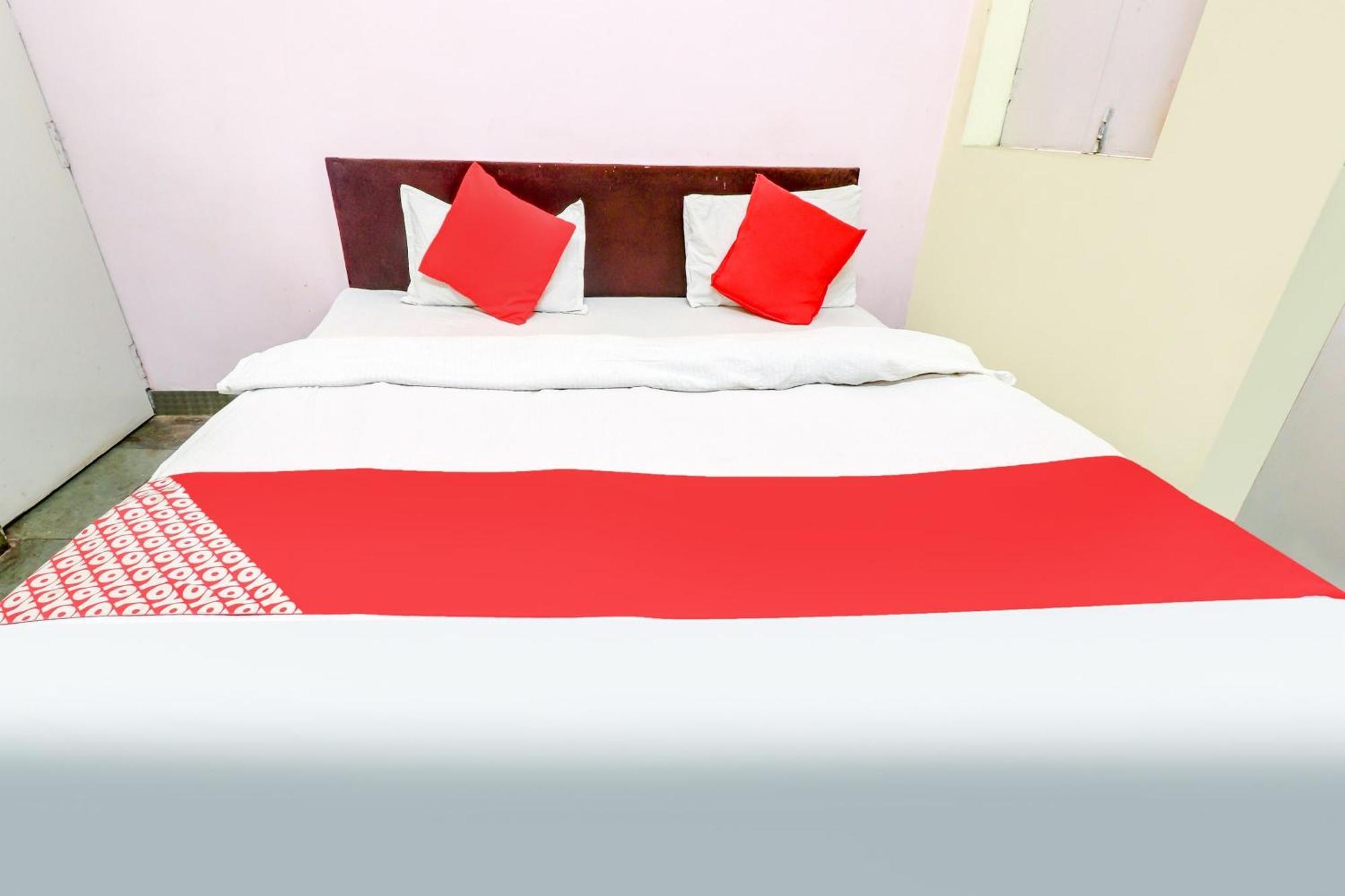 Spot On Siddhi Maa Hotel กวาลิออร์ ภายนอก รูปภาพ